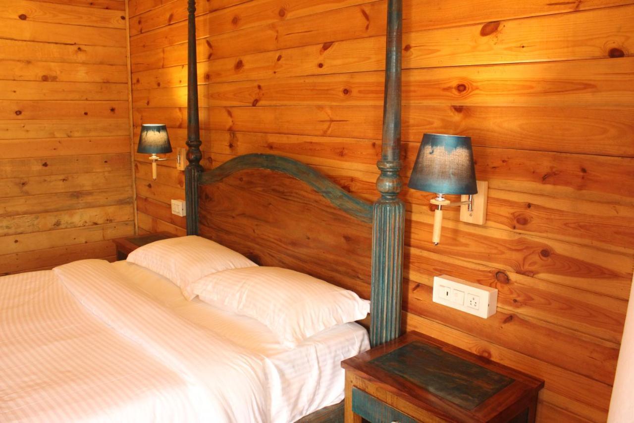 Hotel Lotus Feet 3*